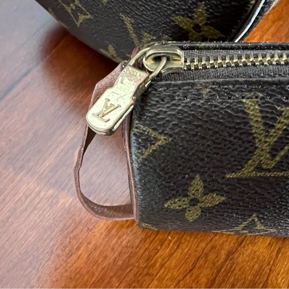 Louis Vuitton Hand Bag - Picture 4 of 9